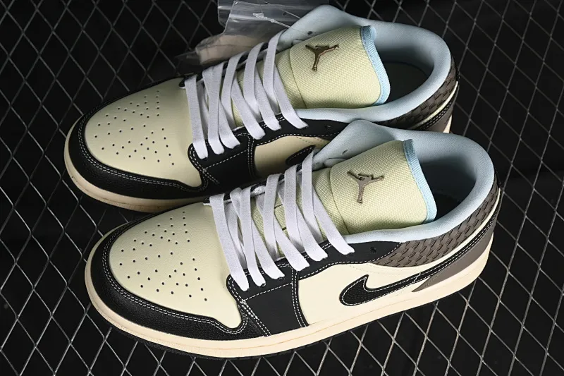 All categories Air Jordan Jordan series basketball shoes Air Jordan 1 Low Air Jordan 1 Low "Coconut Milk Black" AJ1 Joe 1 island style low-top cultural basketball shoes HQ3437-101